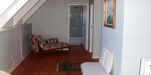 UPSTAIRS HALLWAY MAIN VIEW